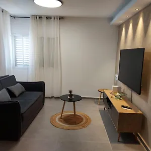 https://holiday-apartment-in-eilat.eilathotels.net